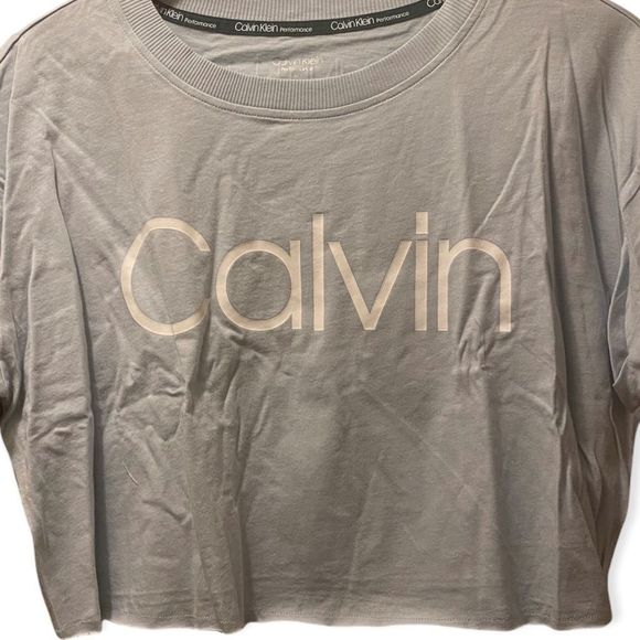 🆕 Calvin Klein Performance Logo Boxy Crop Top Tee - Picture 3 of 10